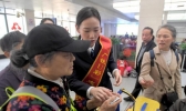 坚守岗位度“五一”