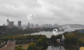 湖北结束高温迎降雨 多地气温跌至26℃