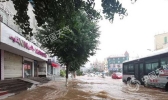 安徽遭特大暴雨袭击 今天黄山等局地仍将有大暴雨