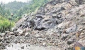 受暴雨影响 浙江乐清山区多处路段山体塌方