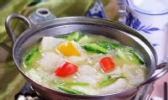 鲜蘑丝瓜煲