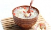银耳莲子羹