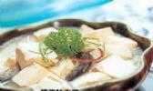 泥鳅拱豆腐