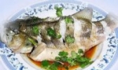 生焖茅岭鲈鱼