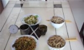 青稞面搓鱼子