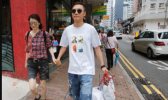 洪欣张丹峰牵手逛街是怎么回事 两人合体秀恩爱破离婚传闻