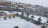 内蒙古呼和浩特降初雪 气温骤降11℃