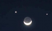 双星伴月是什么星 双星伴月的“双星”是指什么星