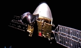 “天问一号”探测器首次深空“自拍” 五星红旗在太空闪耀