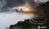 张家界天门山雨后云海 蔚为壮观