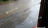 今夜到明天广东韶关等局地暴雨 或伴有6-8级短时大风