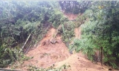 四川强降雨引发山体滑坡 雅康成名等多条高速关闭