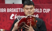 中国男篮无缘16强 来看球员们都穿的什么鞋？