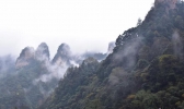 美不胜收！张家界武陵源雨后现云海 飘渺似仙境