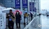 贵阳深冬雨缠绵 更显寒意浓
