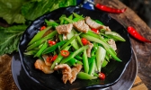 芹菜的做法 芹菜炒肉的做法