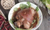 酱肘子的家常做法 家常酱肘子怎么做