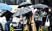 未来三天四川多强降雨天气 市民雨天出行注意交通安全