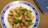 鸡丁炒辣椒的做法