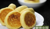 玉米面酸菜饼的做法