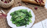 蒜蓉油麦菜的做法 怎样炒蒜蓉油麦菜