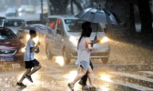 南方高温闷热持续 长江中下游告别频繁强降雨