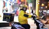 “春节快乐 你的外卖到了”
