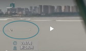 3人淌浅水过钱塘江被冲走 3人被钱塘江冲走有人活着吗？