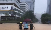 “玛娃”致东莞内涝严重 消防官兵赴现场救援