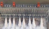 三峡水库迎建库以来最大入库流量 目前已开启11孔泄洪