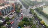 天津雨水洒落 部分路段积水影响出行