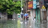 这周湖南仍有大暴雨天气 大部地区气温30℃以下