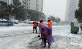湖北暴雪来袭多趟列车停运 未来三天雪不停局地仍暴雪