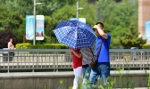 近期上海天气炎热高达35℃ 午后雷阵雨天气频繁