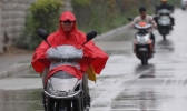 周末江汉江淮等地持续大暴雨 江南华南伴有35℃以上高温