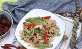 平菇炒肉的做法 平菇炒肉家常做法