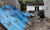 四川甘洛县暴雨发生泥石流灾害 周边23户58人及时转移无伤亡
