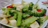 西兰花豆腐的做法 西兰花豆腐怎么做的