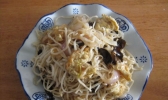 洋葱木耳鸡蛋焖面的做法