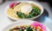 香菇菠菜鸡蛋面的做法
