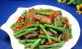 豇豆炒腊肉的做法