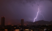 广东今日持续雷雨 伴有局部暴雨