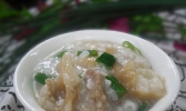 瘦肉油条粥的做法