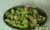 丝瓜炒猪肝的做法