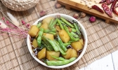 土豆炖豆角的做法 土豆炖豆角怎么炖