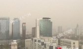 河北现大风沙尘降温天气 今年首个沙尘暴黄色预警发布