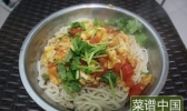 西红柿鸡蛋拌面的做法