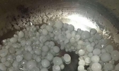 ​四川多地遭强对流天气 冰雹满地狂风呼啸