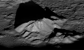 布朗大学行星科学家开发新遥感技术用于研究月球上的矿物橄榄石