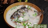 大锅炖鲢鱼的做法
